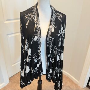 Lucky Brand Black and White Floral Poncho nwot
